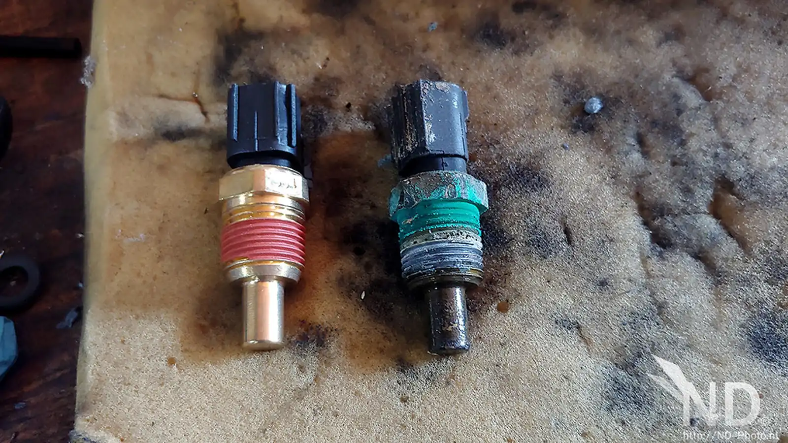 Cartridge mechanical seal assembly on a maintenance bench