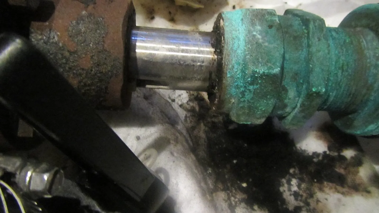 Green gland follower and stuffing box hardware in service